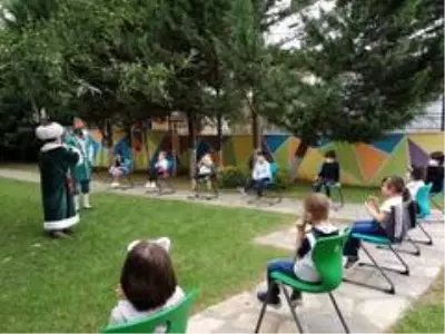 Son dakika haberi! Çocuk kahramanları, çocuklara salgından korunmayı öğretti Son dakika haberi! Çocuk kahramanları, çocuklara salgından korunmayı öğretti