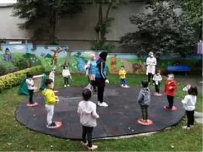 Son dakika haberi! Çocuk kahramanları, çocuklara salgından korunmayı öğretti Son dakika haberi! Çocuk kahramanları, çocuklara salgından korunmayı öğretti
