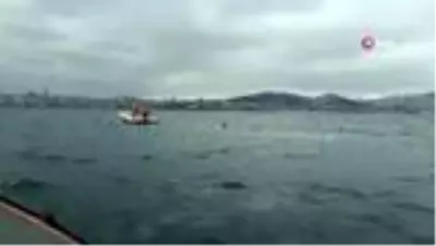 Denizde ikna çabası... Denize atlayan kadın, 2 bin 500 metre açıkta kurtarıldı Denizde ikna çabası... Denize atlayan kadın, 2 bin 500 metre açıkta kurtarıldı