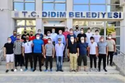 Didim Belediyespor'dan Başkan Atabay'a ziyaret Didim Belediyespor'dan Başkan Atabay'a ziyaret