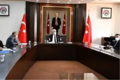 Elma hasat sezonunda yaklaşık 20 bin kişiye istihdam sağlanması bekleniyor Elma hasat sezonunda yaklaşık 20 bin kişiye istihdam sağlanması bekleniyor