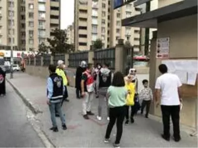 Son dakika haberleri! Esenyurt'ta okul çevresinde polis tedbiri Son dakika haberleri! Esenyurt'ta okul çevresinde polis tedbiri