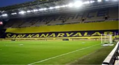 Fenerbahçe taraftarından seyircisiz maçta pankartlı destek Fenerbahçe taraftarından seyircisiz maçta pankartlı destek