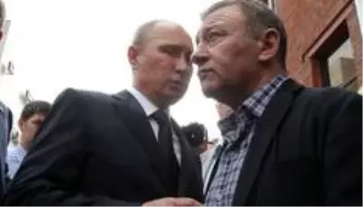 Barclays, Putin'in yakın arkadaşının kara para aklama operasyonuna karıştı mı? Barclays, Putin'in yakın arkadaşının kara para aklama operasyonuna karıştı mı?
