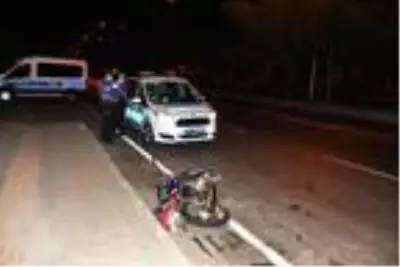 İki motosiklet çarpıştı: 3 yaralı İki motosiklet çarpıştı: 3 yaralı