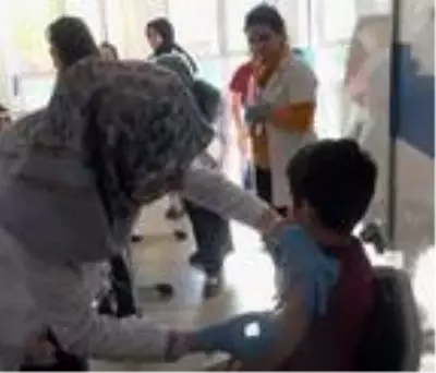 Koronavirüs nedeniyle bu yıl ilk kez milyonlarca çocuk okul yerine aile hekimliklerinde aşı olacak