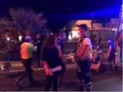 Kamyonla çarpışan otomobil takla attı: 3 yaralı Kamyonla çarpışan otomobil takla attı: 3 yaralı