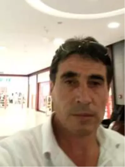 Gözü dönmüş adamın eşinin boğazını kesip eşarpla boğmaya çalıştığı anların yeni görüntüleri ortaya çıktı Gözü dönmüş adamın eşinin boğazını kesip eşarpla boğmaya çalıştığı anların yeni görüntüleri ortaya çıktı