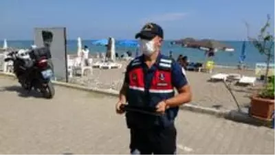 Mersin'de jandarmadan korona virüs denetimi Mersin'de jandarmadan korona virüs denetimi