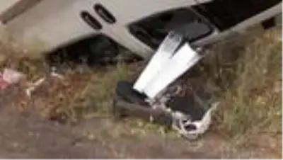 Son dakika gündem: Otomobille çarpışan hafif ticari araçtaki 4 kişiden biri öldü - ESKİŞEHİR Son dakika gündem: Otomobille çarpışan hafif ticari araçtaki 4 kişiden biri öldü - ESKİŞEHİR