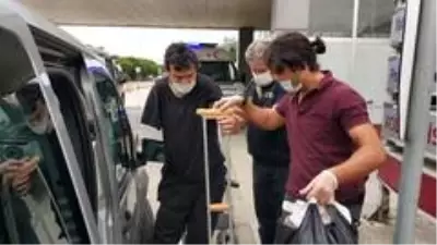 Samsun'da DEAŞ'tan gözaltına alınan Iraklı'nın bombalı saldırıda kolunu kaybettiği ortaya çıktı Samsun'da DEAŞ'tan gözaltına alınan Iraklı'nın bombalı saldırıda kolunu kaybettiği ortaya çıktı