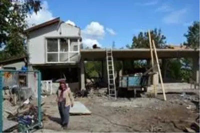 Sinop'ta evi yanan aile yardım bekliyor Sinop'ta evi yanan aile yardım bekliyor