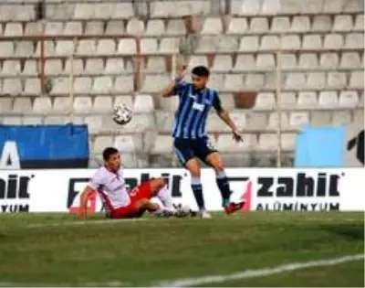 TFF 1. Lig: Adana Demirspor: 1 B. Boluspor: 1 (İlk yarı sonucu) TFF 1. Lig: Adana Demirspor: 1 B. Boluspor: 1 (İlk yarı sonucu)