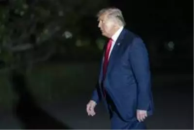 Trump'a zehirli paket gönderdiği şüphesiyle 1 kişi tutuklandı Trump'a zehirli paket gönderdiği şüphesiyle 1 kişi tutuklandı