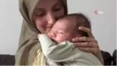 Tüm organları ters olan kadına, 'Ölürsün' dediler, bebeğini kucağına aldı Tüm organları ters olan kadına, 'Ölürsün' dediler, bebeğini kucağına aldı