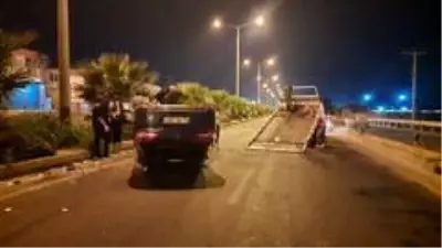 Turgutlu'da kamyon ile otomobil çarpıştı: 3 yaralı Turgutlu'da kamyon ile otomobil çarpıştı: 3 yaralı