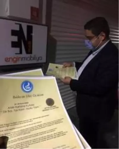Ülkücü gençlerden esnafa siftah parası Ülkücü gençlerden esnafa siftah parası