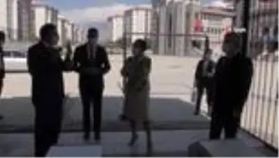 Uşak'ta 4 bin 553 öğrenci 1. sınıfa başladı Uşak'ta 4 bin 553 öğrenci 1. sınıfa başladı