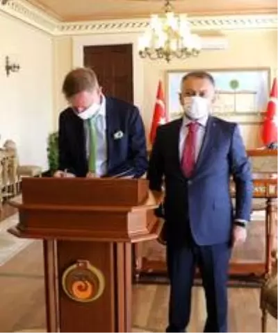 Vali Yazıcı: '3-5 binle başlayan sayılarımız şu anda günlük 40 binlerde ' Vali Yazıcı: '3-5 binle başlayan sayılarımız şu anda günlük 40 binlerde '