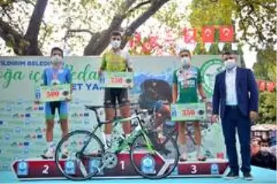 Yıldırımlılar doğa için pedal çevirdi, fidan dikti Yıldırımlılar doğa için pedal çevirdi, fidan dikti