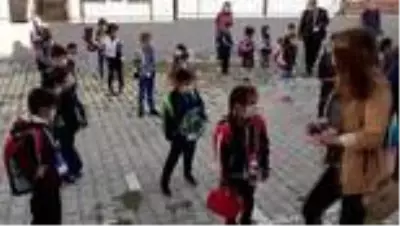Yüz yüze eğitim, anasınıfı ve ilkokul 1'inci sınıflarda başladı Yüz yüze eğitim, anasınıfı ve ilkokul 1'inci sınıflarda başladı