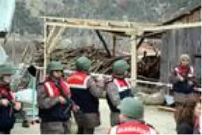 4 kişinin öldüğü cinayet davasında baba ve oğullarına ceza yağdı 4 kişinin öldüğü cinayet davasında baba ve oğullarına ceza yağdı