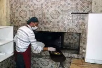 4 masayla başladı, şimdi 300 kişiyi aynı anda misafir ediyor 4 masayla başladı, şimdi 300 kişiyi aynı anda misafir ediyor