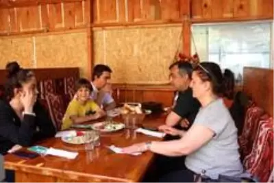 4 masayla başladı, şimdi 300 kişiyi aynı anda misafir ediyor 4 masayla başladı, şimdi 300 kişiyi aynı anda misafir ediyor