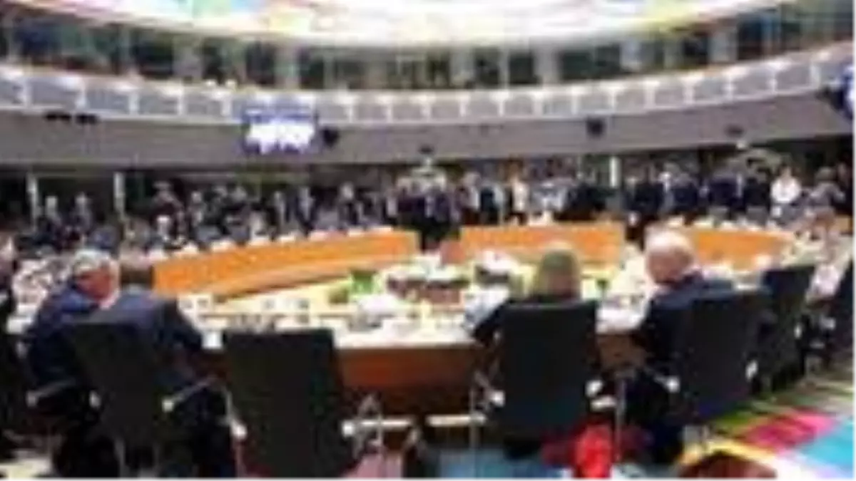 AB Liderler Zirvesi'ne koronavirüs engeli! Kritik toplantı 1 Ekim'e ertelendi