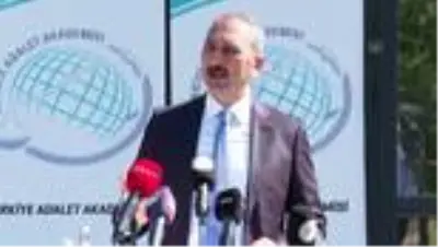Son dakika haber... Adalet Bakanı Gül: 'Toplum yargıçlığına soyunanların işgüzarlığı adalete hizmet etmiyor' Son dakika haber... Adalet Bakanı Gül: 'Toplum yargıçlığına soyunanların işgüzarlığı adalete hizmet etmiyor'