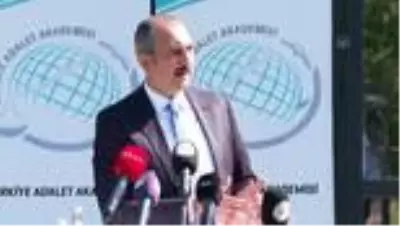 Son dakika haber... Adalet Bakanı Gül: 'Toplum yargıçlığına soyunanların işgüzarlığı adalete hizmet etmiyor' Son dakika haber... Adalet Bakanı Gül: 'Toplum yargıçlığına soyunanların işgüzarlığı adalete hizmet etmiyor'
