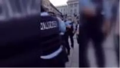 Son dakika haberi... Alman polisinin görme engelli kişiye uyguladığı şiddetin görüntüleri ortaya çıktı Son dakika haberi... Alman polisinin görme engelli kişiye uyguladığı şiddetin görüntüleri ortaya çıktı