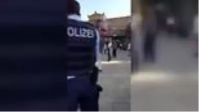 Son dakika haberi... Alman polisinin görme engelli kişiye uyguladığı şiddetin görüntüleri ortaya çıktı Son dakika haberi... Alman polisinin görme engelli kişiye uyguladığı şiddetin görüntüleri ortaya çıktı
