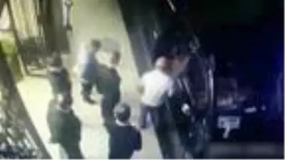 Amerikalı gazetecinin sır ölümüne ilişkin görüntüler ortaya çıktı Amerikalı gazetecinin sır ölümüne ilişkin görüntüler ortaya çıktı