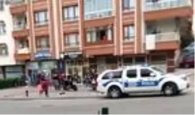 Son dakika haberleri! Ankara'da silahlı kavgada ölen kişinin yakınları hastanede sağlıkçılara saldırdı Son dakika haberleri! Ankara'da silahlı kavgada ölen kişinin yakınları hastanede sağlıkçılara saldırdı