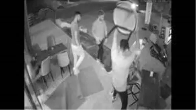 Eksik ödenen hesabını isteyen gurbetçi işletmeci darbedildi Eksik ödenen hesabını isteyen gurbetçi işletmeci darbedildi