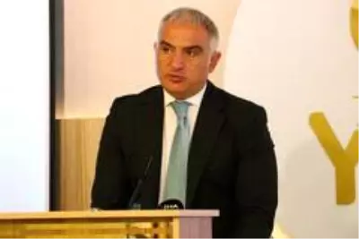 Bakan Ersoy: Türk diasporasını asimilasyondan korumak bütüncül bir strateji ile mümkündür Bakan Ersoy: Türk diasporasını asimilasyondan korumak bütüncül bir strateji ile mümkündür