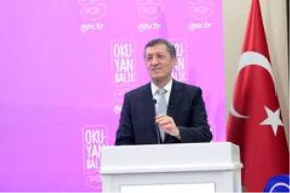 Son dakika... Bakan Selçuk, 'Okuyan Balık' Sesli Elektronik Kütüphanesini tanıttı