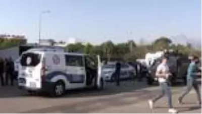 Bariyerlere çarpan motosikletteki polis şehit oldu Bariyerlere çarpan motosikletteki polis şehit oldu