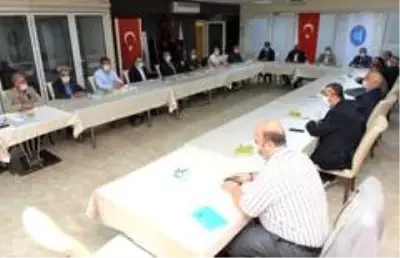 Başkan Aşgın, esnaf odalarıyla istişare yaptı Başkan Aşgın, esnaf odalarıyla istişare yaptı
