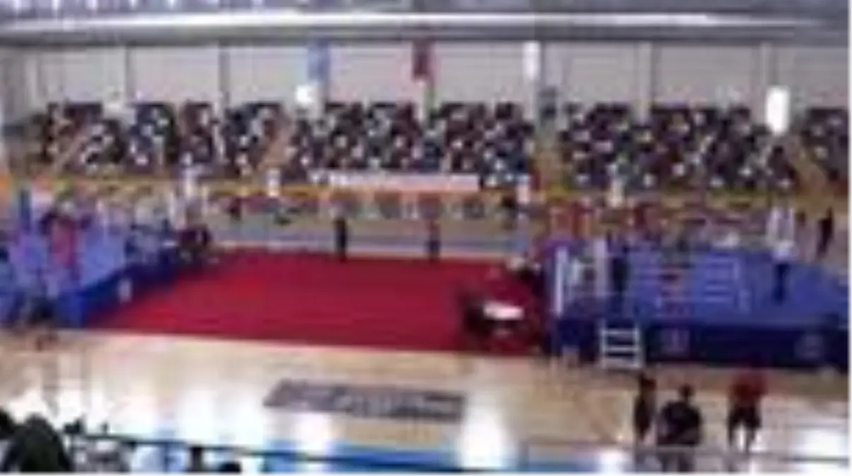 Boks Milli Takımı'nın İngiliz boksörlerle kampı sürüyor