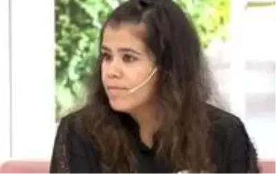 Kızının babasının 'Abi' dediği komşusu olduğunu canlı yayında itiraf etti Kızının babasının 'Abi' dediği komşusu olduğunu canlı yayında itiraf etti
