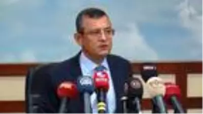 CHP'Lİ ÖZEL'DEN İTTİFAK SORUSUNA YANIT CHP'Lİ ÖZEL'DEN İTTİFAK SORUSUNA YANIT