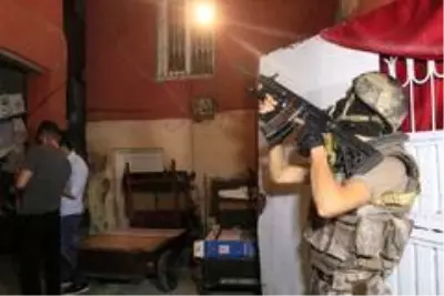 Son Dakika | DEAŞ'ın uyuyan hücresine operasyon Son Dakika | DEAŞ'ın uyuyan hücresine operasyon