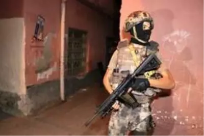 Son Dakika | DEAŞ'ın uyuyan hücresine operasyon Son Dakika | DEAŞ'ın uyuyan hücresine operasyon