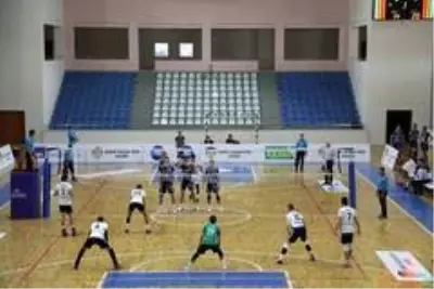 Efeler Ligi: Bingöl Solhan Spor: 0 Arkas Spor: 3 Efeler Ligi: Bingöl Solhan Spor: 0 Arkas Spor: 3
