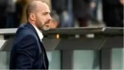 Eski futbolcu Kolgu, evlilik vaadiyle kandırdığı kişileri 1 milyon TL dolandırdı Eski futbolcu Kolgu, evlilik vaadiyle kandırdığı kişileri 1 milyon TL dolandırdı