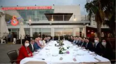 Galatasaray Yönetim Kurulu Kalamış'ta bir araya geldi Galatasaray Yönetim Kurulu Kalamış'ta bir araya geldi