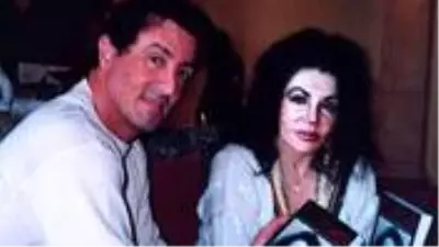 Hollywood yıldızı Sylvester Stallone'nin televizyoncu annesi 98 yaşında hayatını kaybetti Hollywood yıldızı Sylvester Stallone'nin televizyoncu annesi 98 yaşında hayatını kaybetti