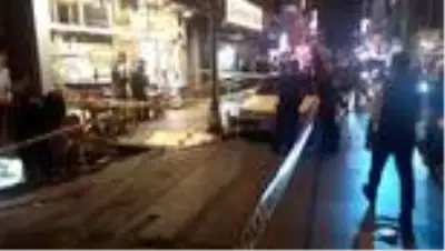 Kağıthane'de silahlı saldırıya uğrayan 3 kişi yaralandı Kağıthane'de silahlı saldırıya uğrayan 3 kişi yaralandı